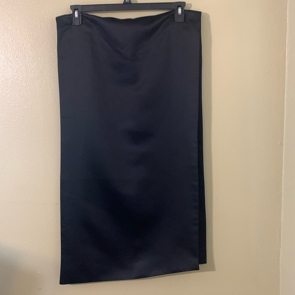 Alex Evenings Table Runner Black Size Approximately 68x18 inches Really Pretty